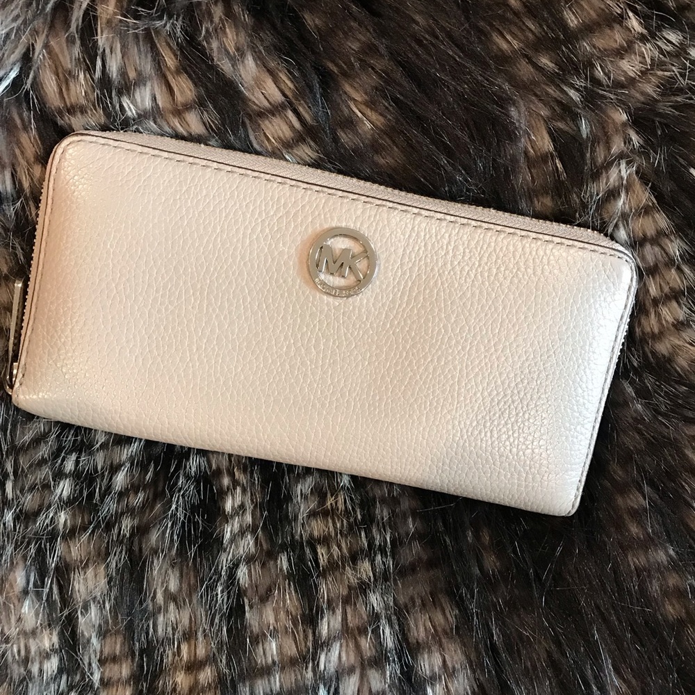 Michael Kors wallet